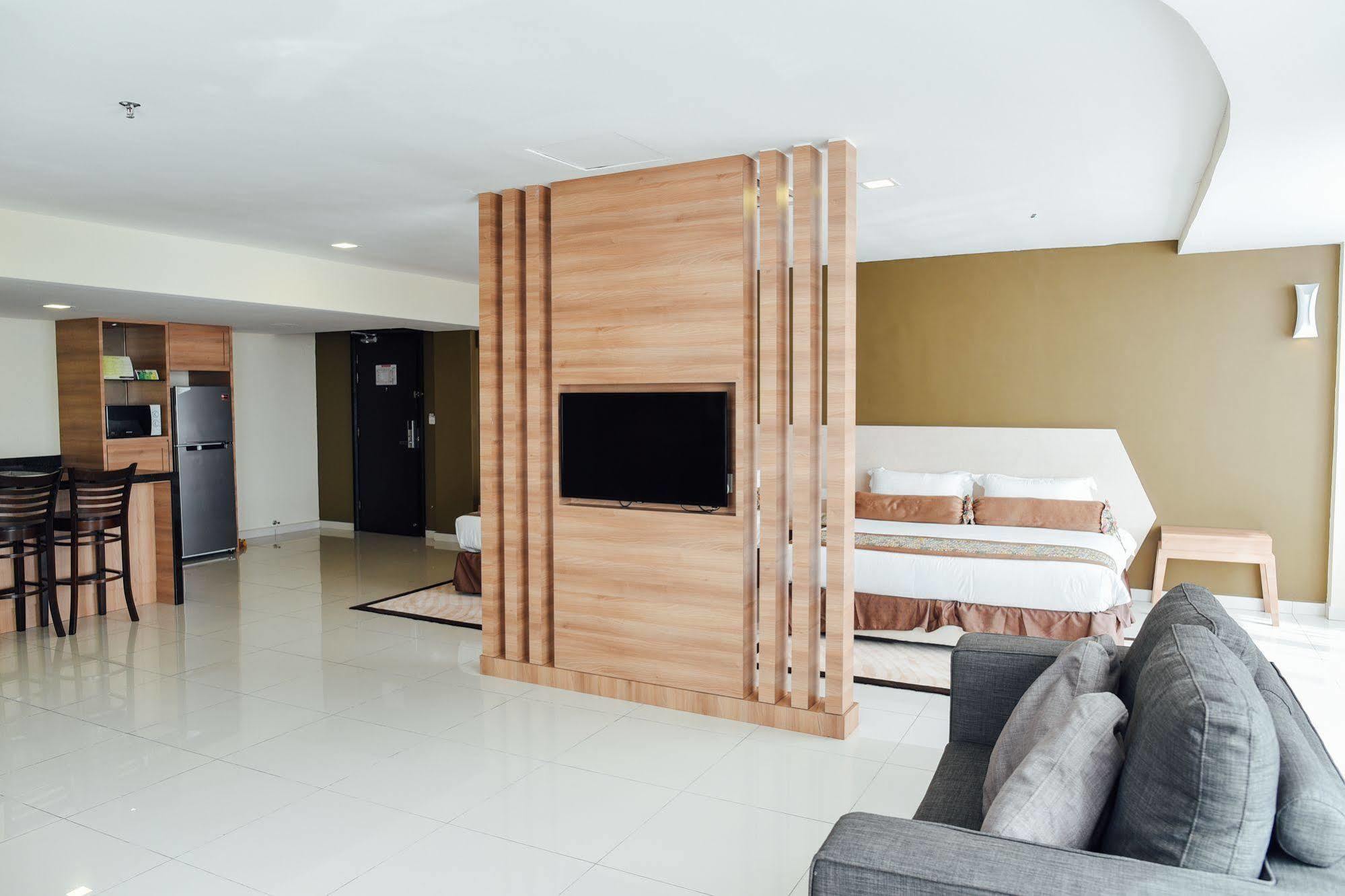 Hotel Sfera Lumut Exterior foto
