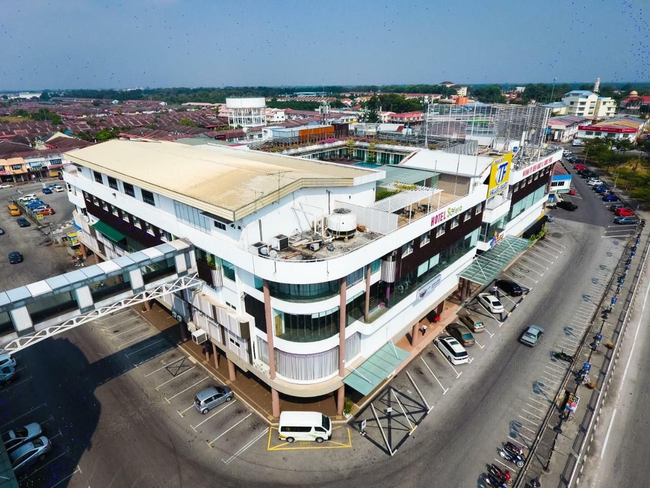 Hotel Sfera Lumut Exterior foto