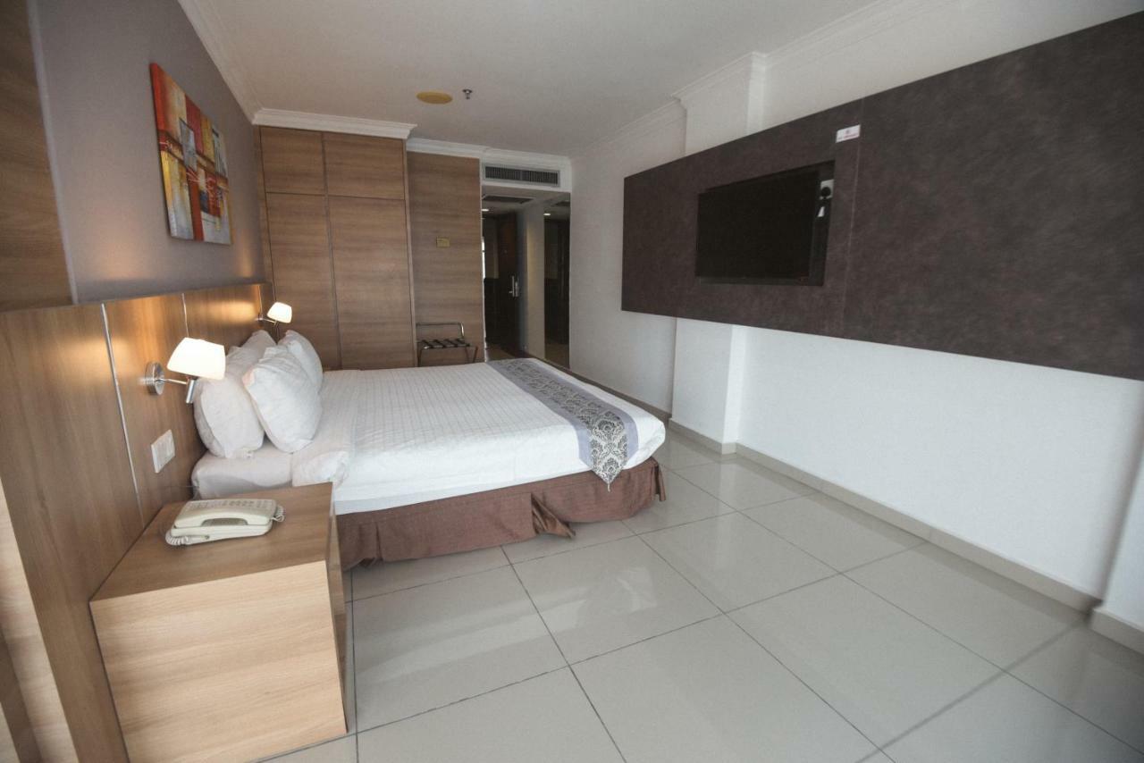 Hotel Sfera Lumut Exterior foto